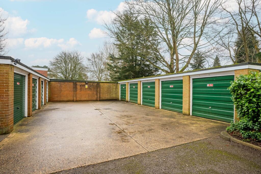 Additional property image - Murton Court, Hillside Road, St. Albans, Hertfordshire, AL1