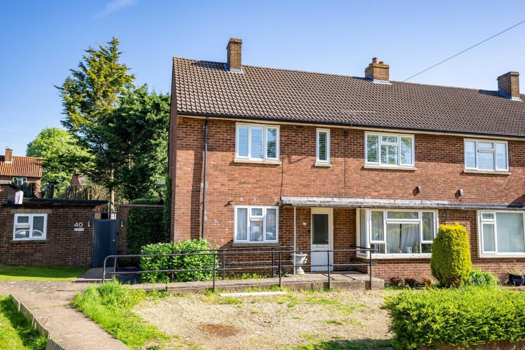 Main image of property: Creighton Avenue, St. Albans, Hertfordshire, AL1