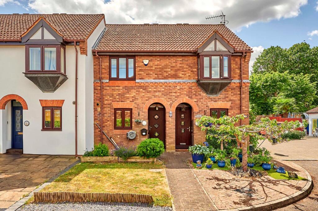 Main image of property: Woodlands, Park Street, St. Albans, Hertfordshire, AL2