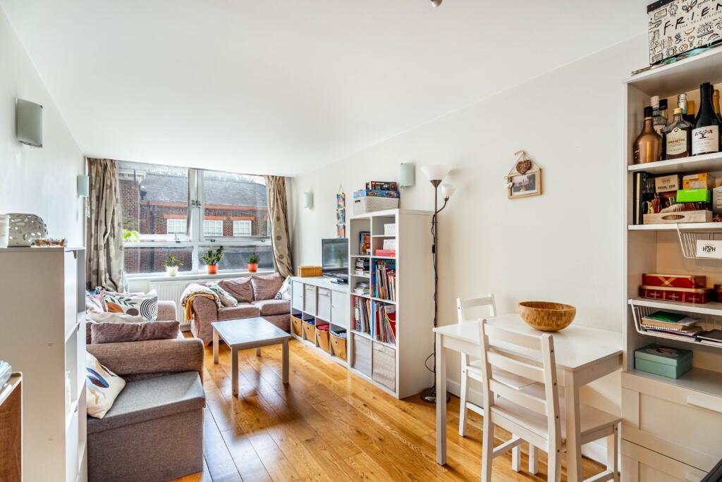 Main image of property: St. Peters Street, St. Albans, Hertfordshire, AL1