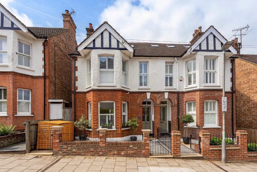 Main image of property: Carlisle Avenue, St. Albans, Hertfordshire, AL3