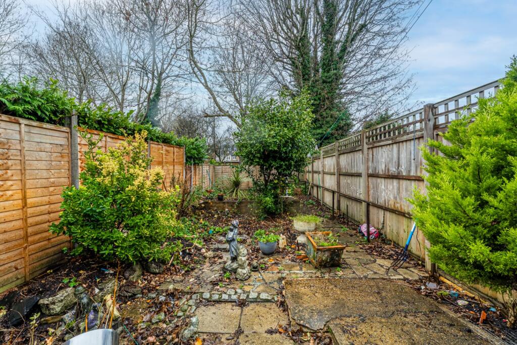 Additional image 3 of Leyland Avenue, St. Albans, Hertfordshire, AL1