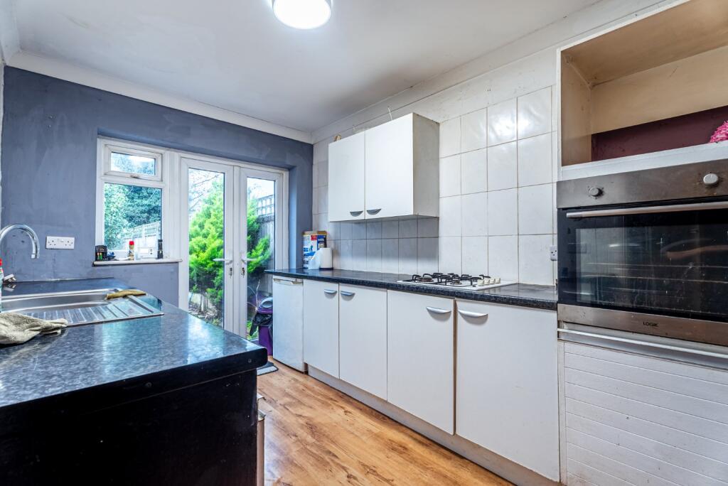 Additional image 5 of Leyland Avenue, St. Albans, Hertfordshire, AL1