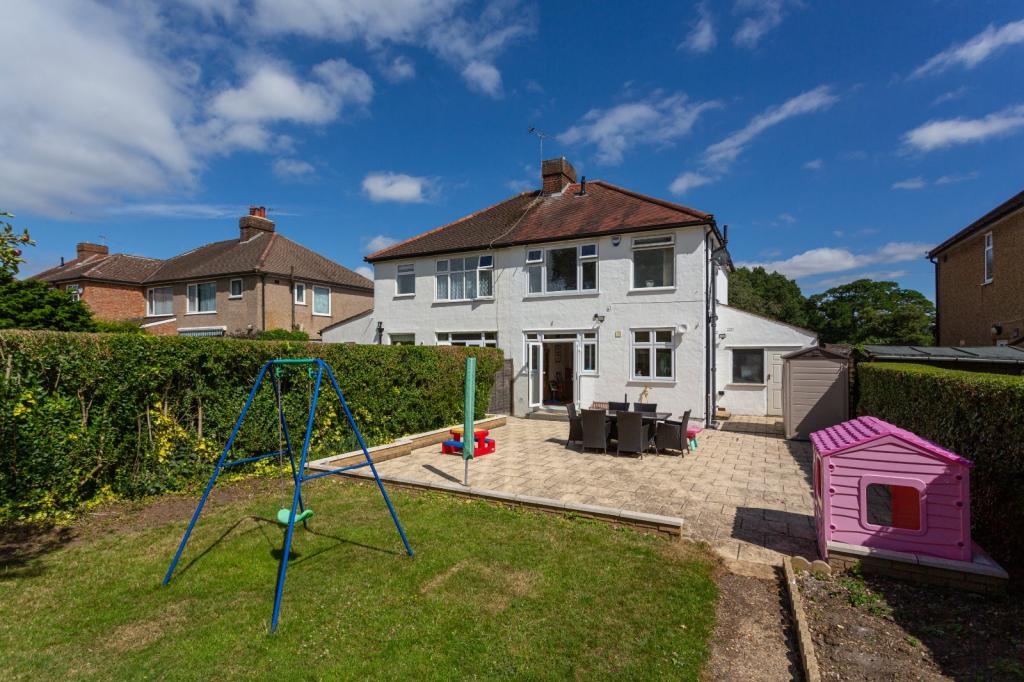 3 bedroom semidetached house for sale in Vesta Avenue, St. Albans