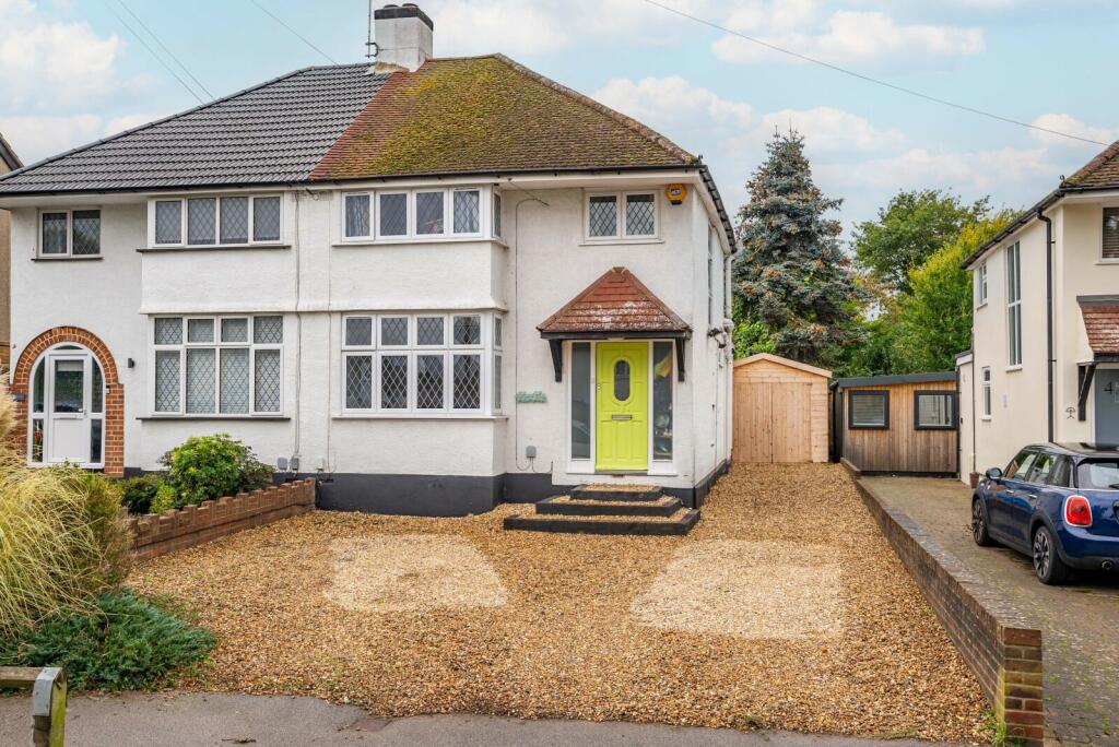 Main image of property: Penn Road, Park Street, St. Albans, Hertfordshire, AL2