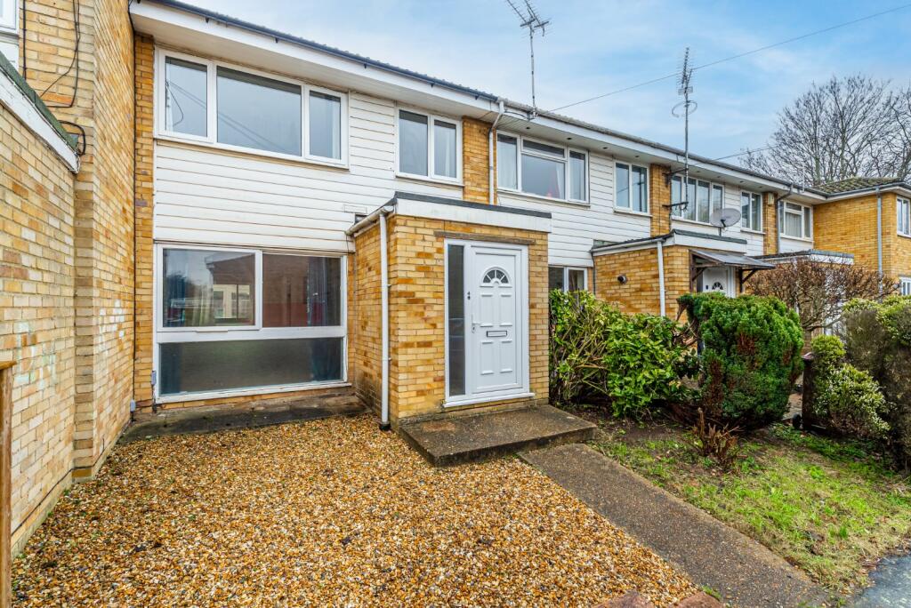 Main image of property: Pinewood Close, St. Albans, Hertfordshire, AL4
