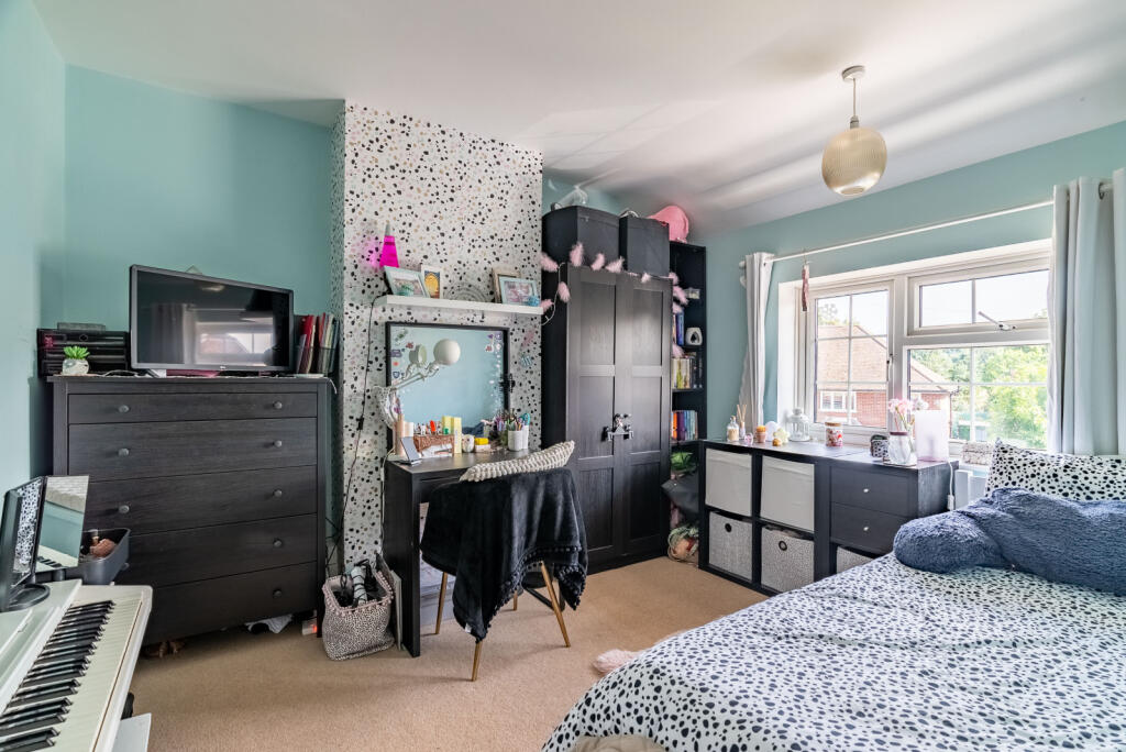 Additional property image - Ver Road, Redbourn, St. Albans, Hertfordshire, AL3