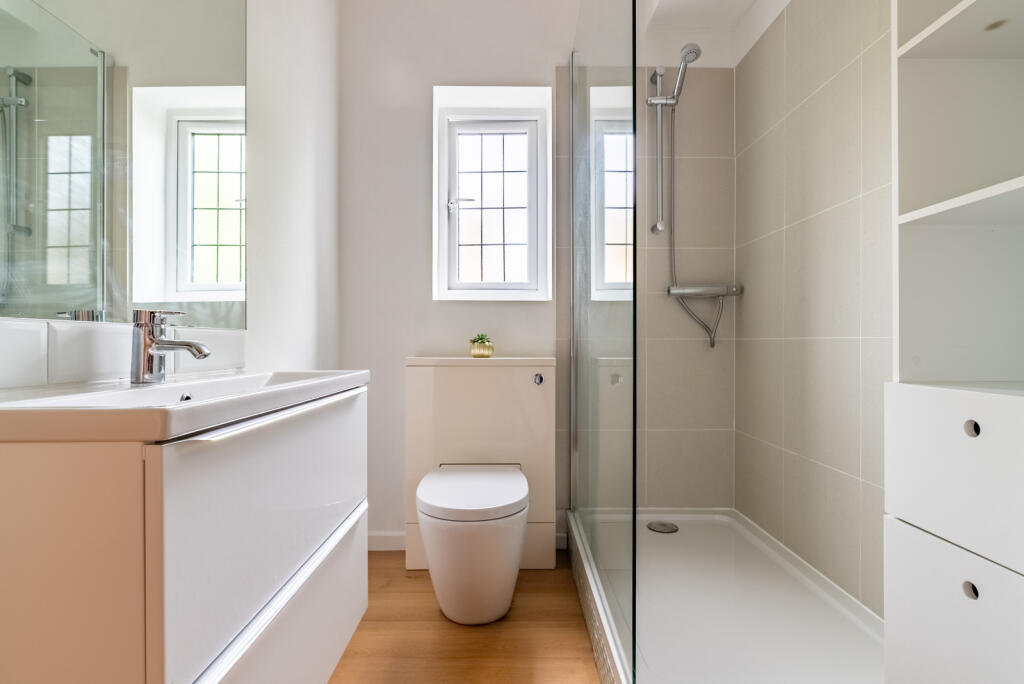 Additional property image - Manland Avenue, Harpenden, Hertfordshire, AL5