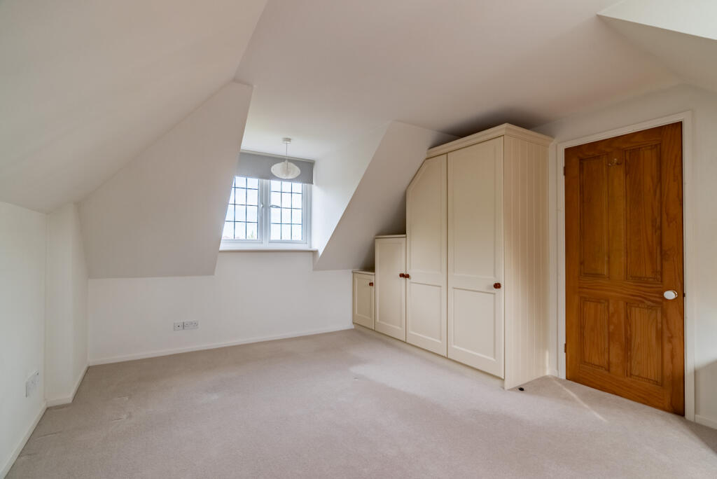 Additional property image - Manland Avenue, Harpenden, Hertfordshire, AL5