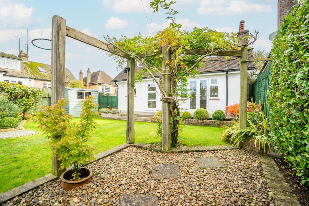 Additional property image - Manland Avenue, Harpenden, Hertfordshire, AL5