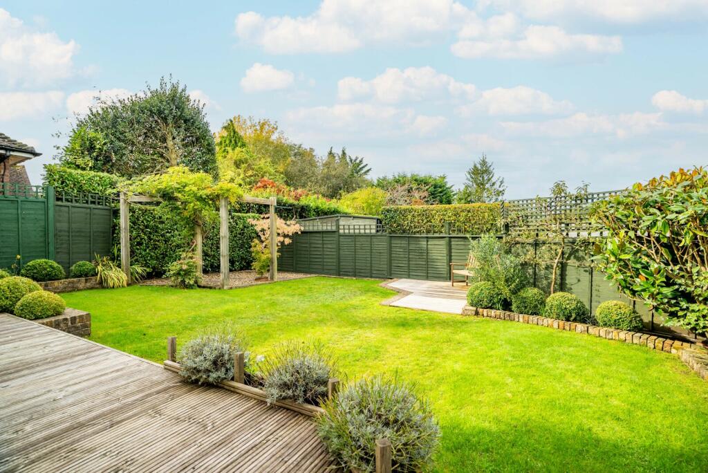 Additional property image - Manland Avenue, Harpenden, Hertfordshire, AL5
