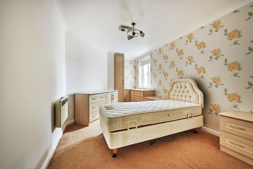 Additional property image - Southdown Road, Harpenden, Hertfordshire, AL5