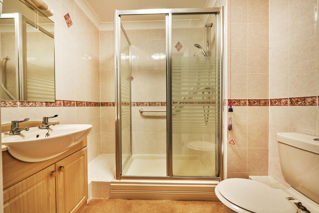 Additional property image - Southdown Road, Harpenden, Hertfordshire, AL5