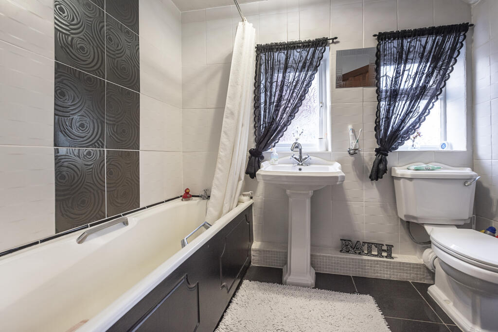 Additional property image - Snatchup, Redbourn, St. Albans, Hertfordshire, AL3