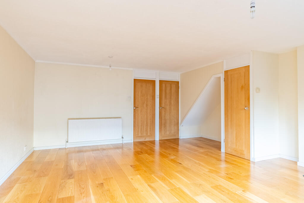 Additional property image - Willow Way, Harpenden, Herts, AL5