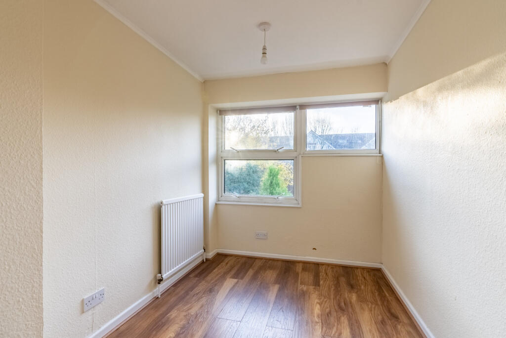 Additional property image - Willow Way, Harpenden, Herts, AL5