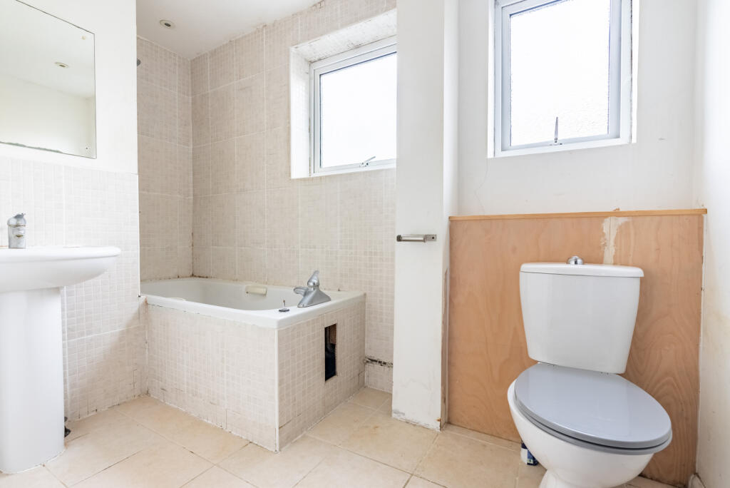 Additional property image - Aysgarth Close, Harpenden, Hertfordshire, AL5