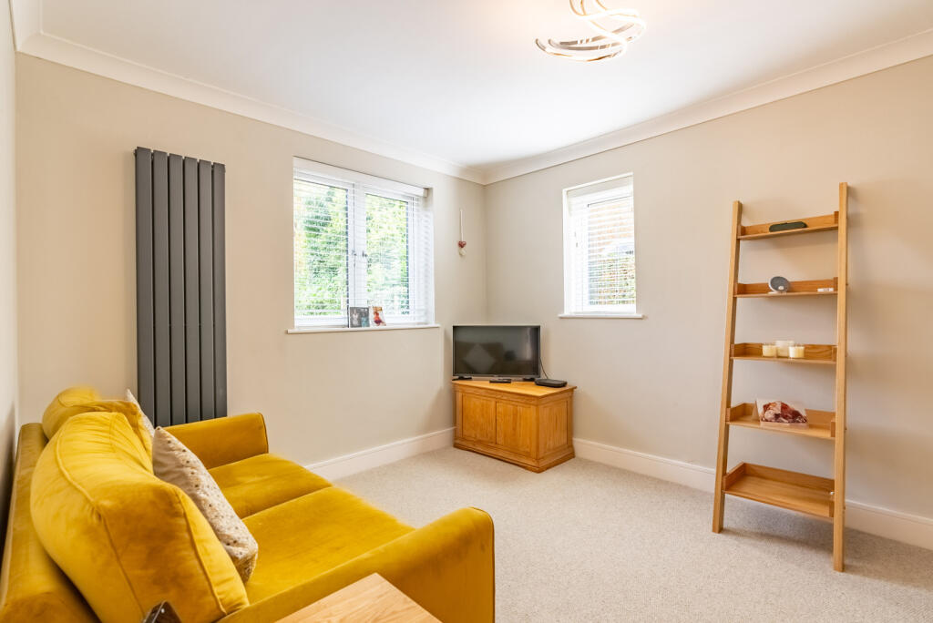 Additional property image - Moreton Avenue, Harpenden, Hertfordshire, AL5