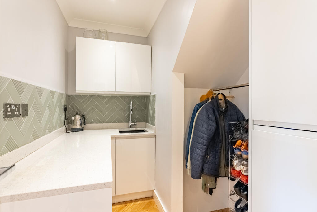 Additional property image - Moreton Avenue, Harpenden, Hertfordshire, AL5