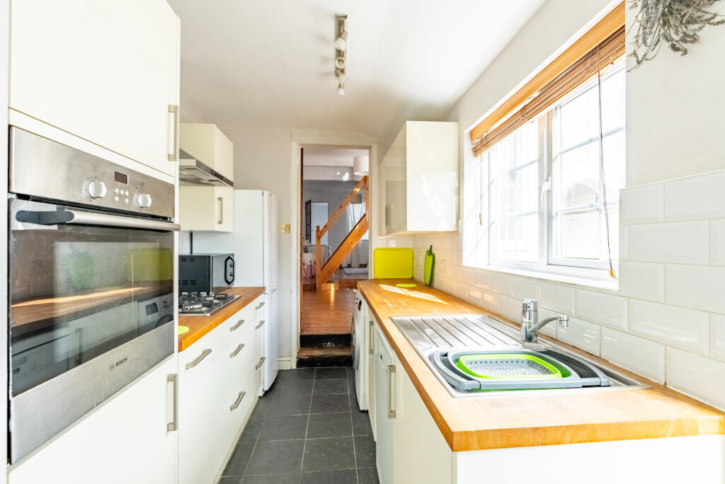 Additional property image - Salisbury Road, Harpenden, Hertfordshire, AL5