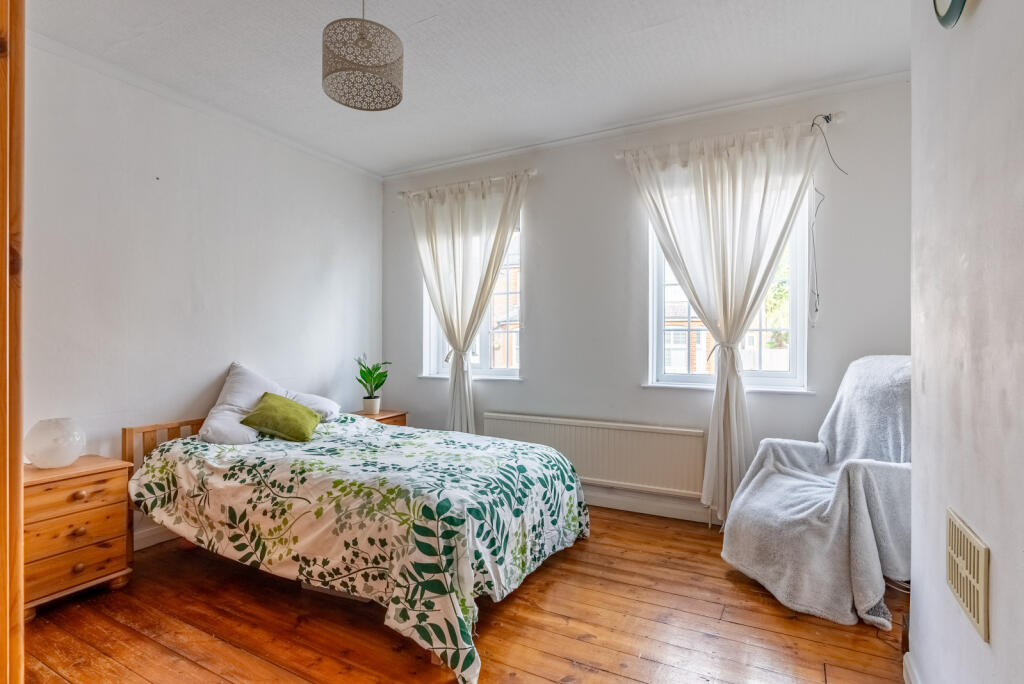 Additional property image - Salisbury Road, Harpenden, Hertfordshire, AL5