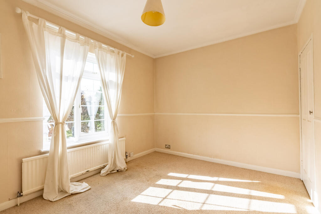 Additional property image - Salisbury Road, Harpenden, Hertfordshire, AL5