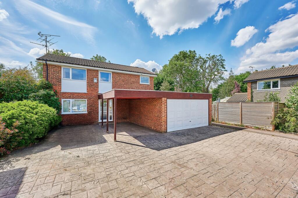 Main image of property: Acacia Walk, Harpenden, Hertfordshire, AL5