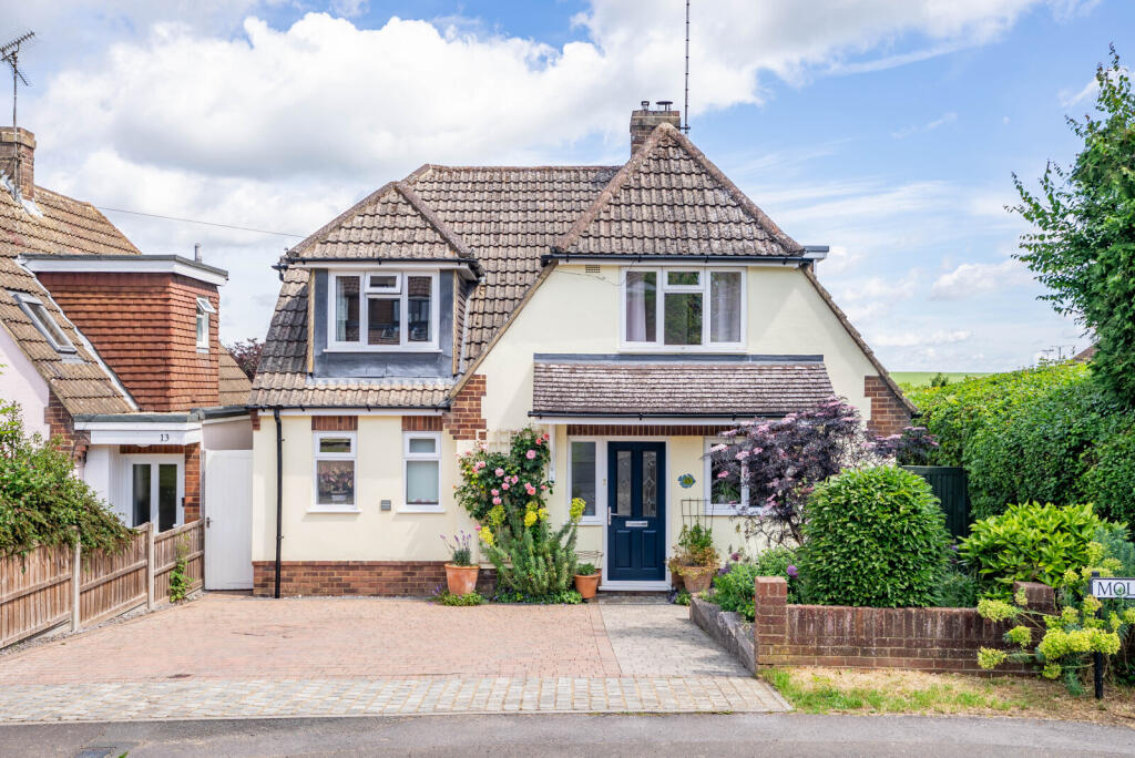 Main image of property: Molescroft, Harpenden, Hertfordshire, AL5