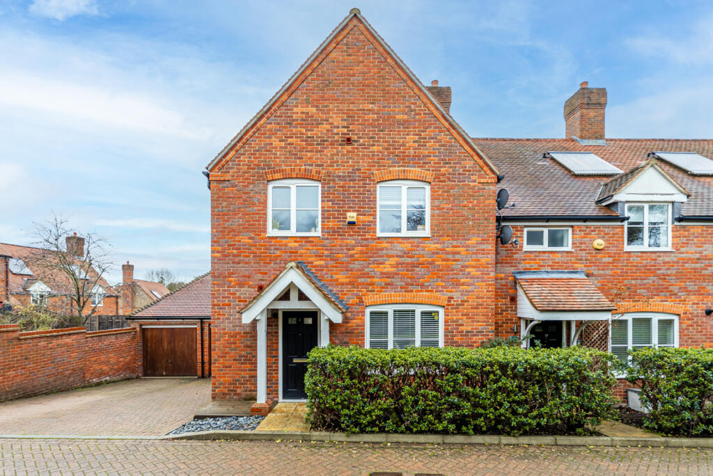 Main image of property: Humbers Hoe, Markyate, St. Albans, Hertfordshire, AL3