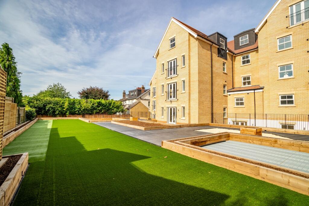 Main image of property: Bloomfield Road, Harpenden, Hertfordshire, AL5