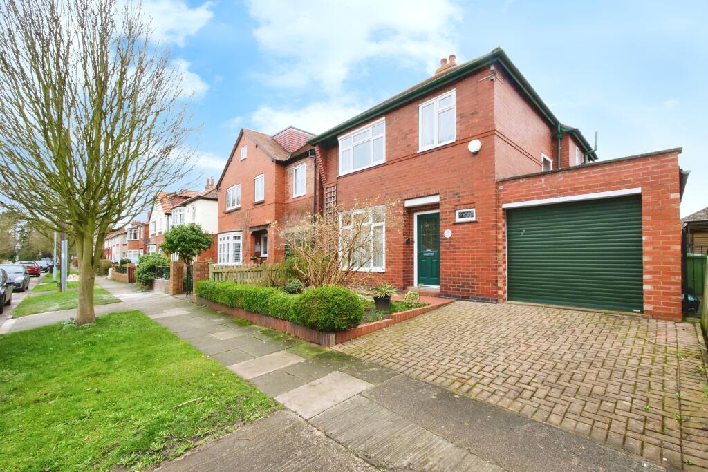 3 bedroom detached house for sale in Westminster Road, York, North Yorkshire, YO30