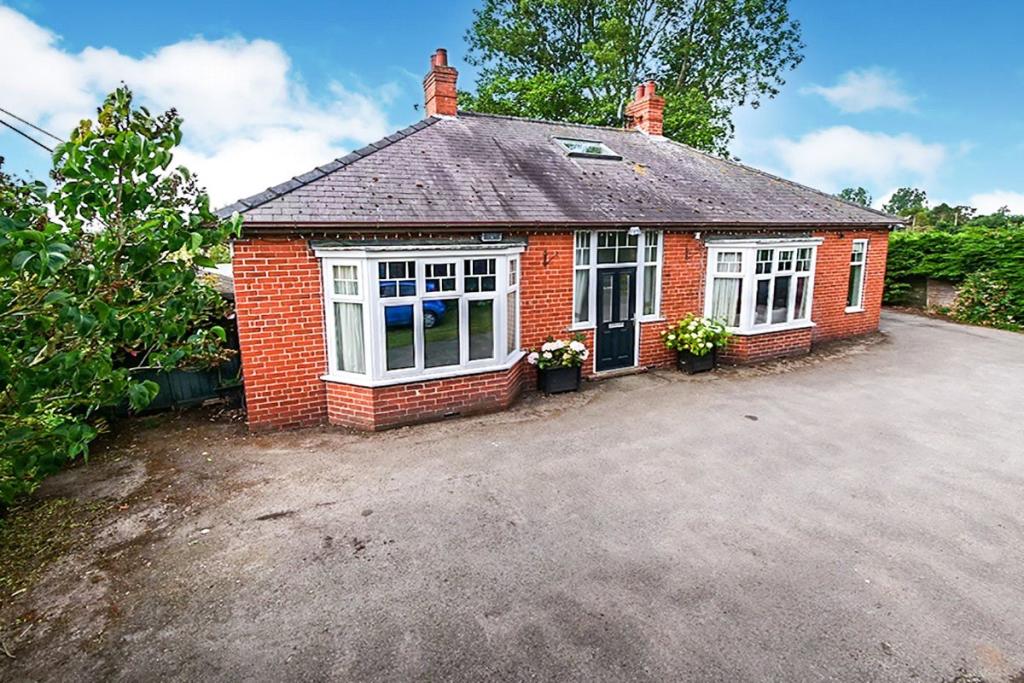 Bungalow for sale in Hull Road, Barmby Moor, York, YO42