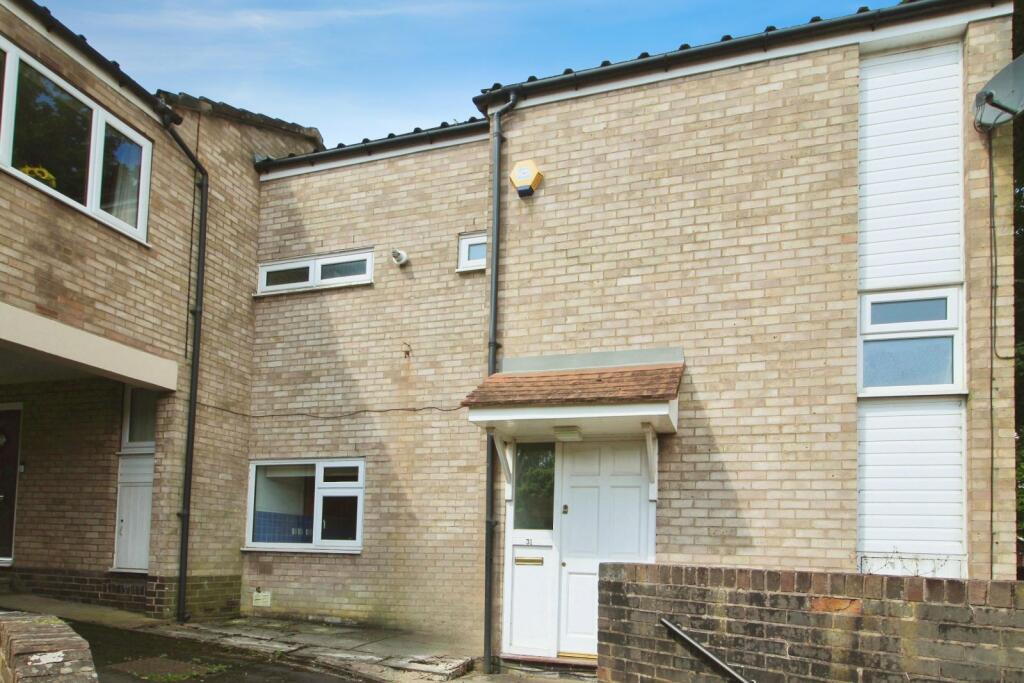 2 bedroom end of terrace house for sale in Peckforton Walk, Wilmslow