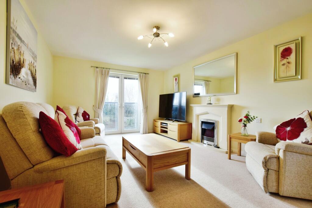 2 bedroom apartment for sale in Wilmslow Road, Handforth, Wilmslow