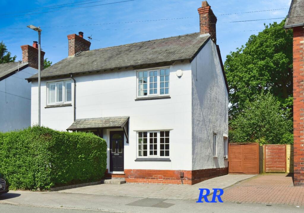 2 bedroom semidetached house for sale in Lacey Green, Wilmslow