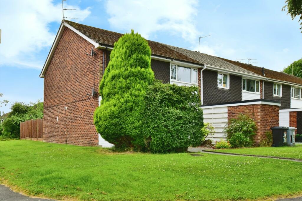 2 bedroom apartment for sale in Caldy Road, Handforth, Wilmslow