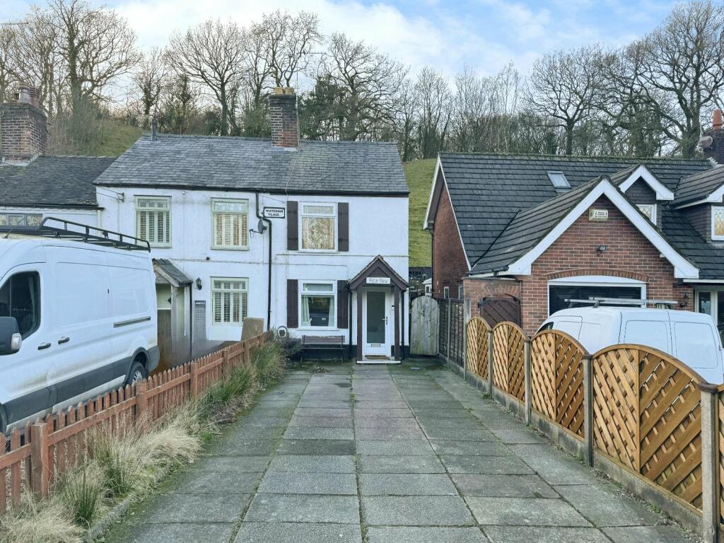 2 bedroom end of terrace house for sale in Whitemore, Congleton