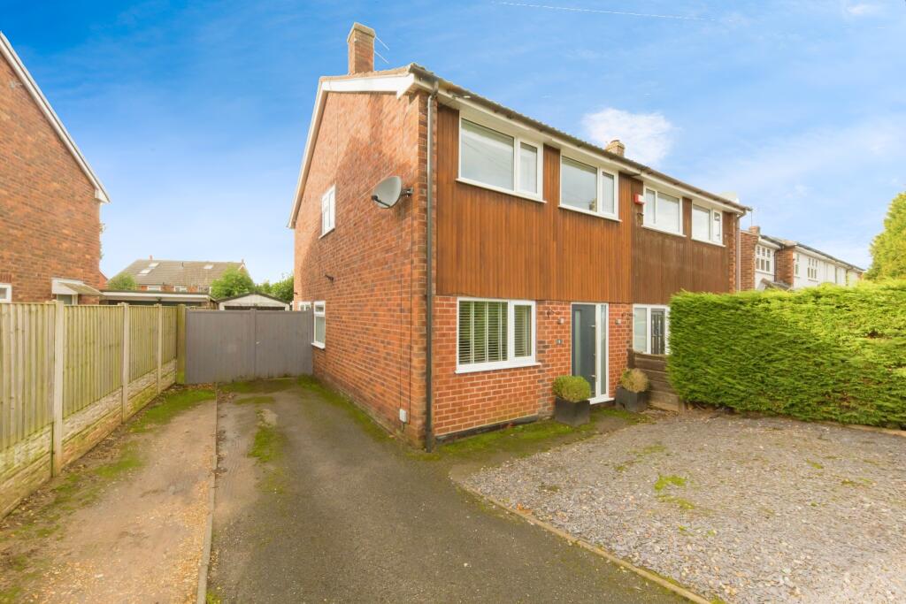 3 bedroom semidetached house for sale in Wiltshire Drive, Congleton