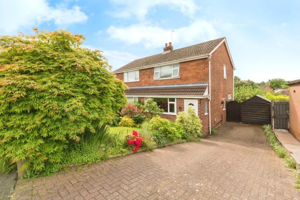 3 bedroom semidetached house for sale in Bankhouse Drive, Congleton