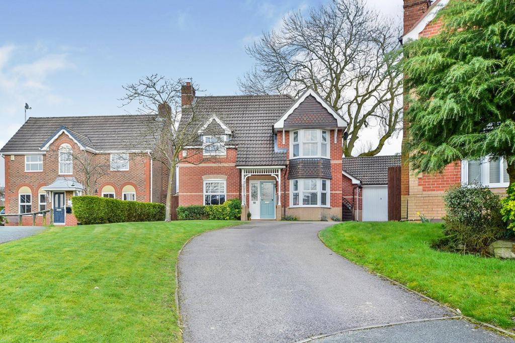 4 bedroom detached house for sale in Beverley Way, Tytherington