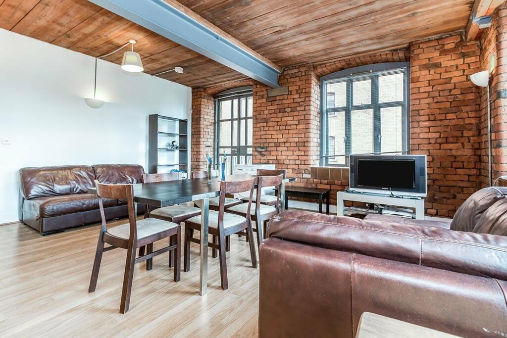 Main image of property: Cambridge Street, Manchester, M1