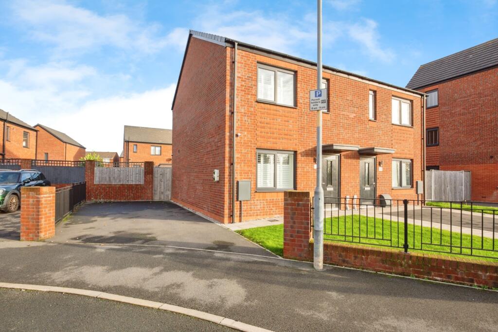 Main image of property: William Chadwick Close, Manchester, M40