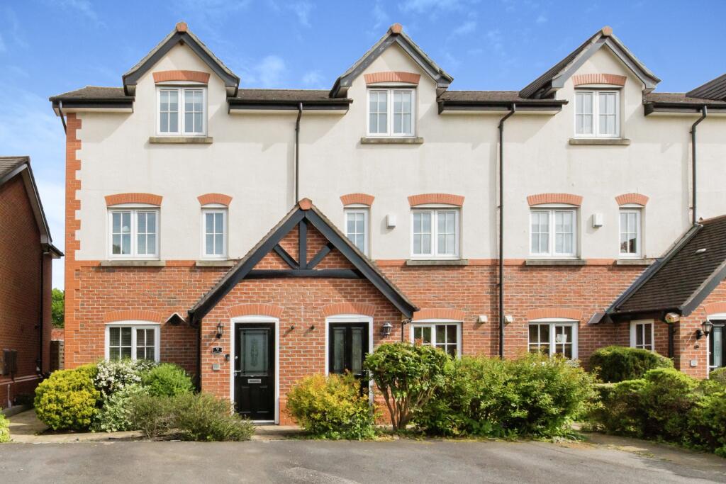 3 bedroom terraced house for sale in Marl Close, Cuddington, Northwich