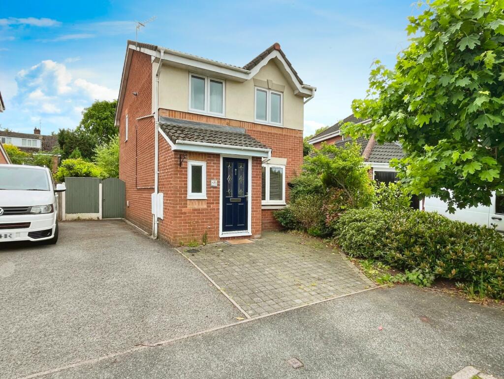 3 bedroom detached house for sale in Bramhalls Park, Anderton