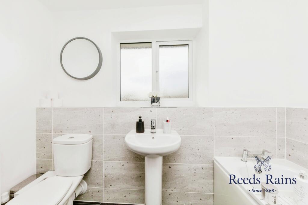 Additional property image - Severn Way, Holmes Chapel, Crewe, Cheshire, CW4