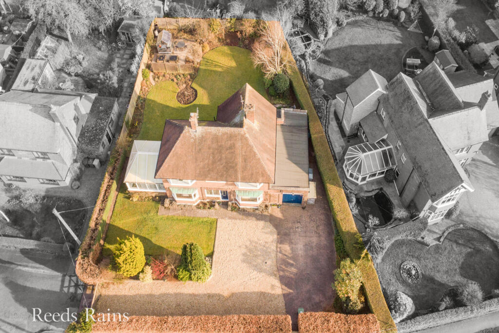 Main image of property: Chester Road, Holmes Chapel, Crewe, Cheshire, CW4