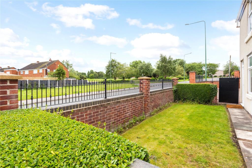 2 bedroom semidetached house for sale in School Lane, Chapel House