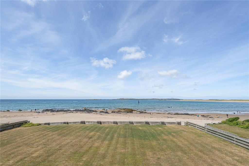 4 bedroom detached house for sale in Glan Y Mor Road, Rhosneigr
