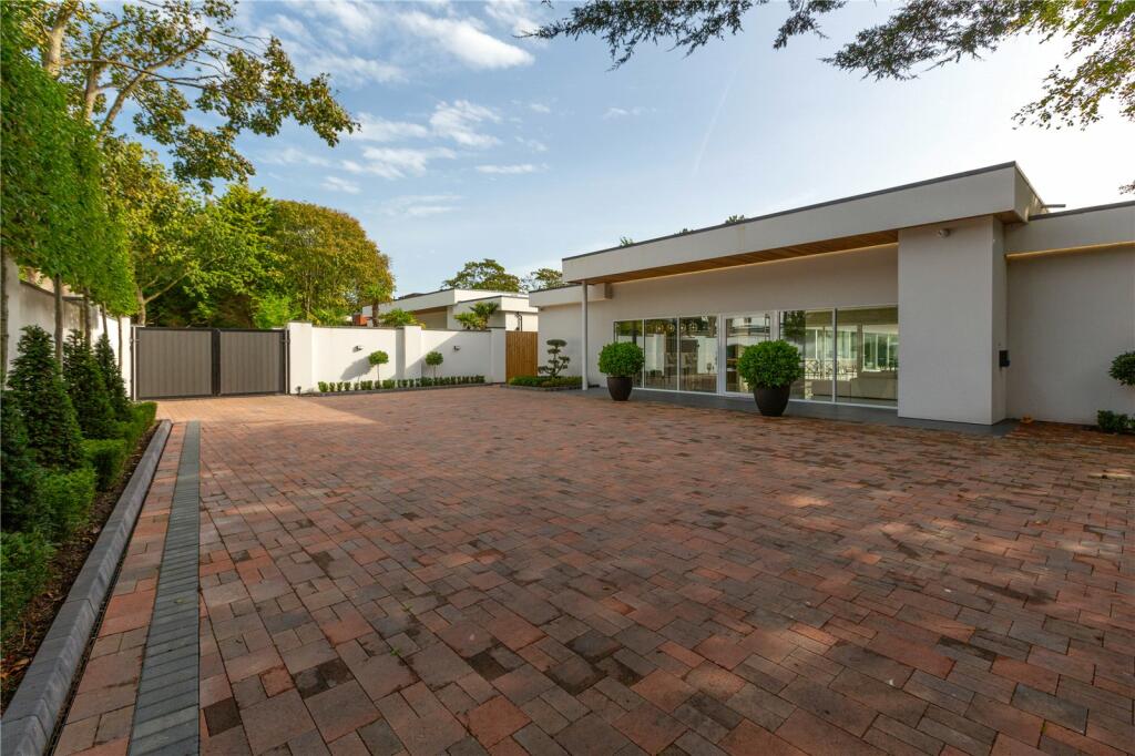 4 bedroom detached house for sale in Kirklake Road, Formby, Liverpool, Merseyside, L37