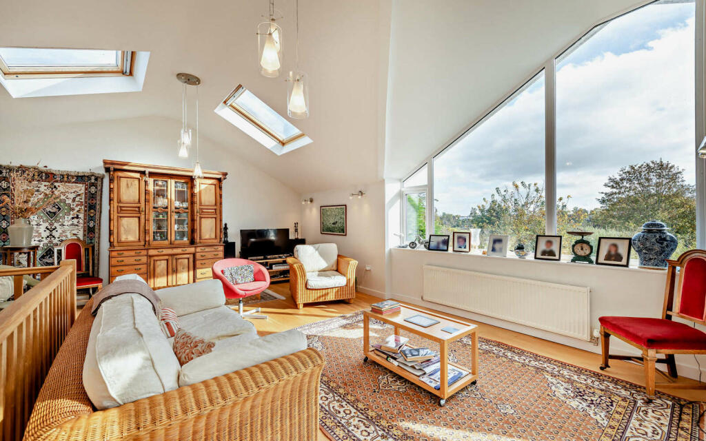 Additional property image - Elizabeth Crescent, Chester, Cheshire, CH4